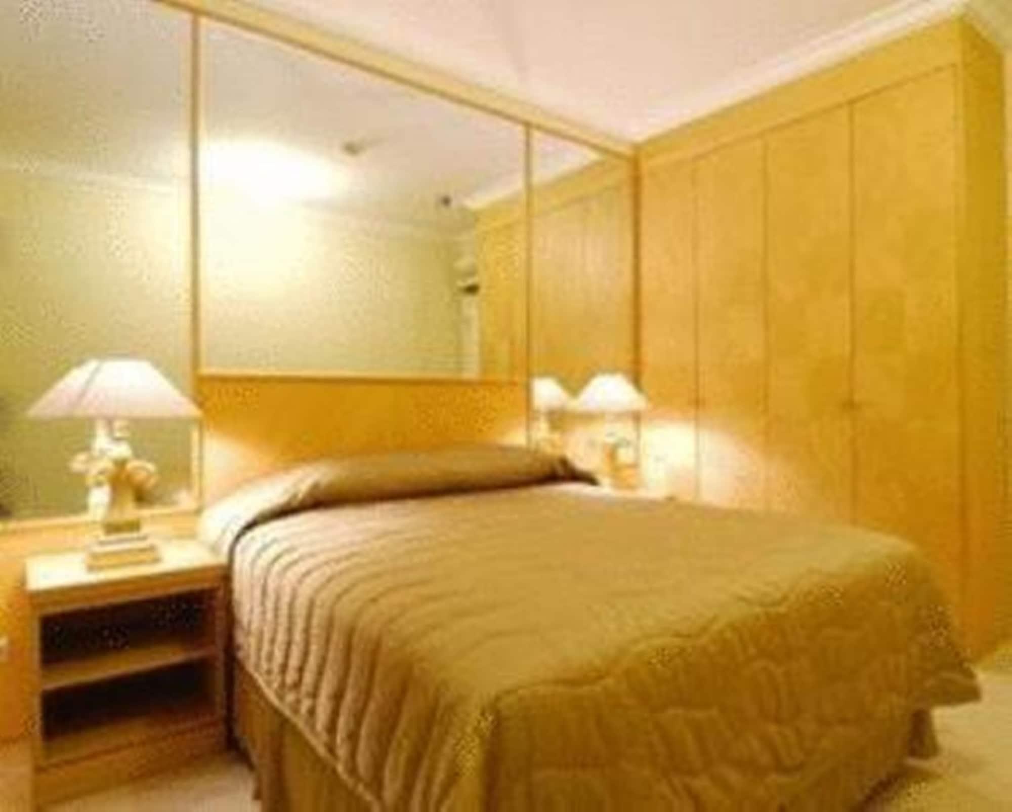 Batavia Hotel & Serviced Apartments Jakarta Exterior photo