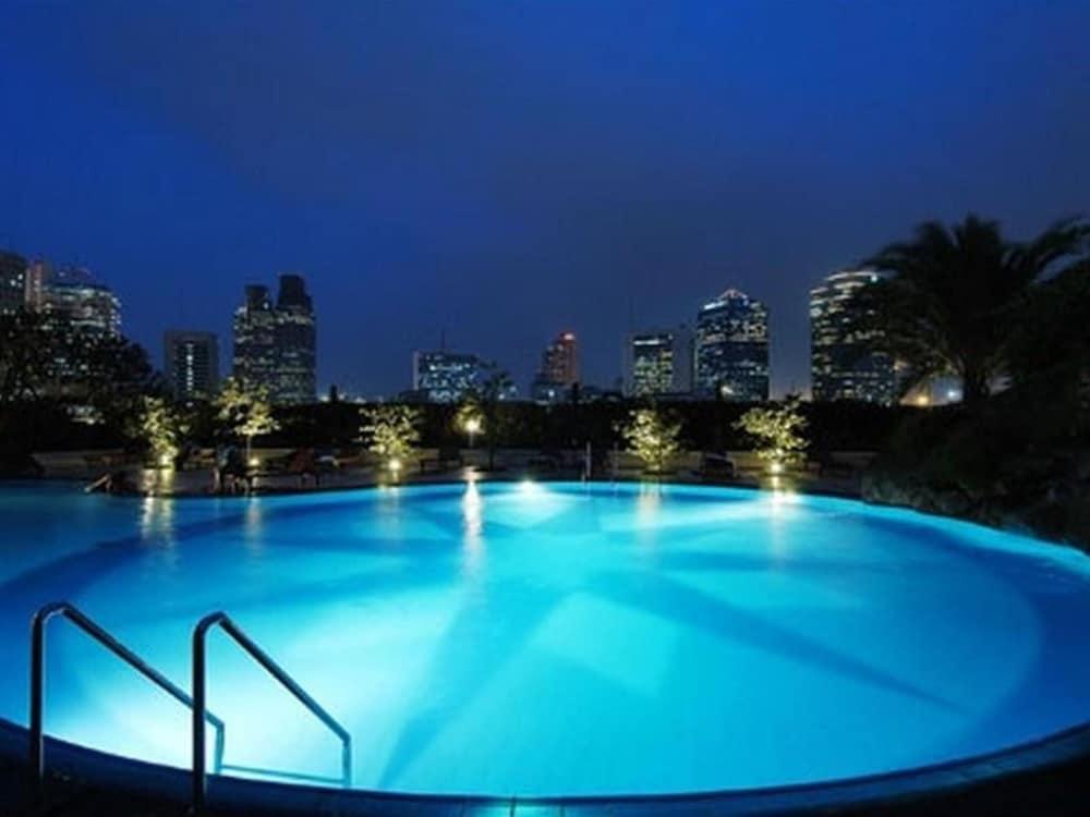 Batavia Hotel & Serviced Apartments Jakarta Exterior photo