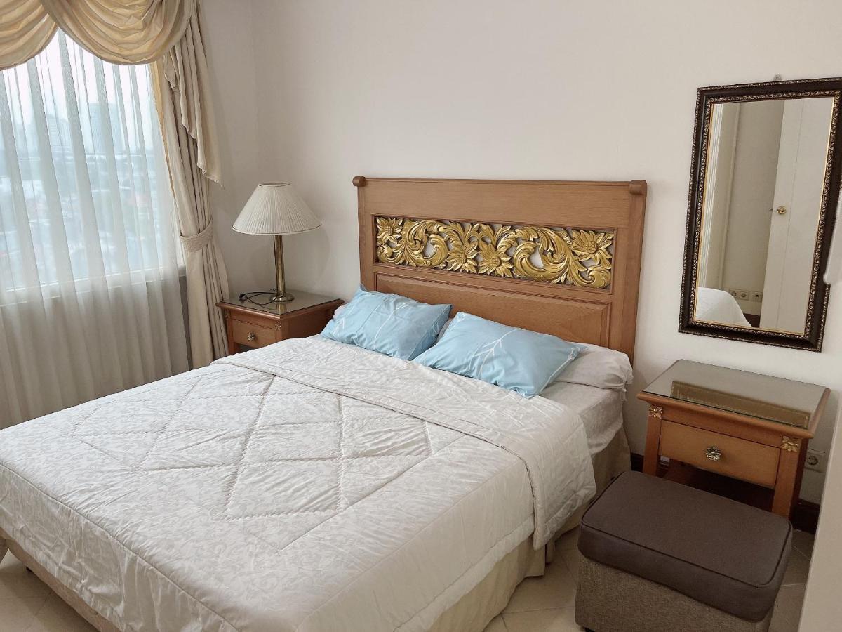 Batavia Hotel & Serviced Apartments Jakarta Exterior photo