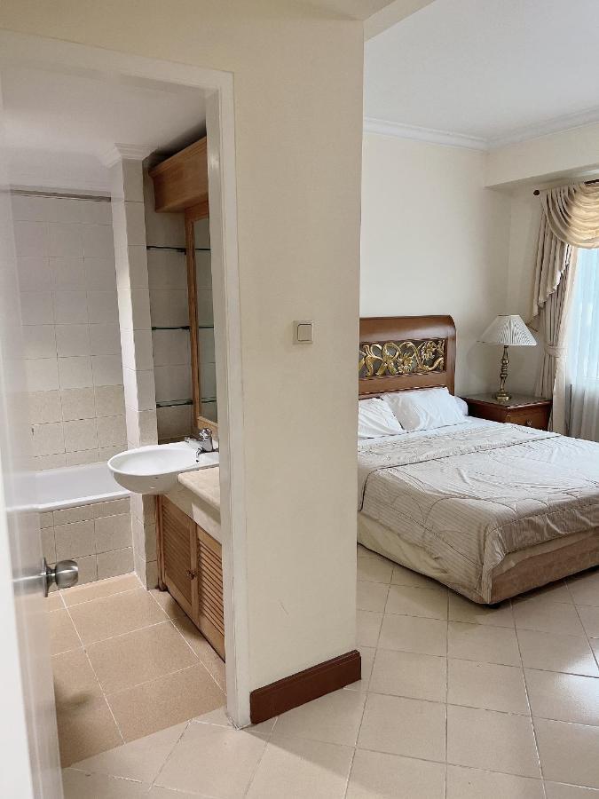 Batavia Hotel & Serviced Apartments Jakarta Exterior photo