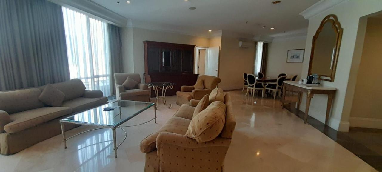 Batavia Hotel & Serviced Apartments Jakarta Exterior photo