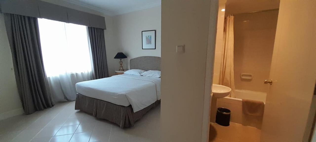 Batavia Hotel & Serviced Apartments Jakarta Exterior photo