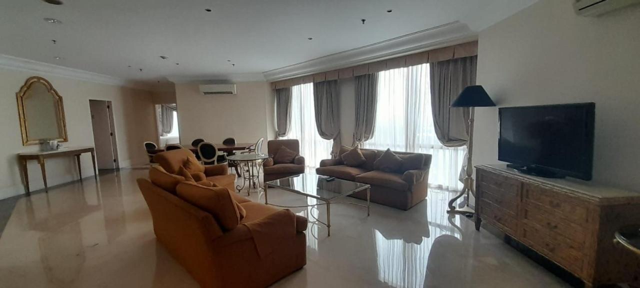 Batavia Hotel & Serviced Apartments Jakarta Exterior photo