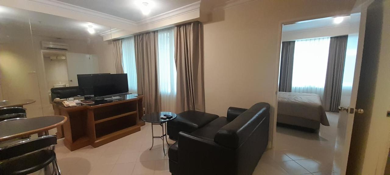 Batavia Hotel & Serviced Apartments Jakarta Exterior photo